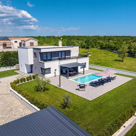 Ana Skicini Villa Juršići