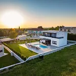 Villa Ana Skicini