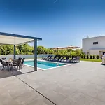 Villa Ana Skicini