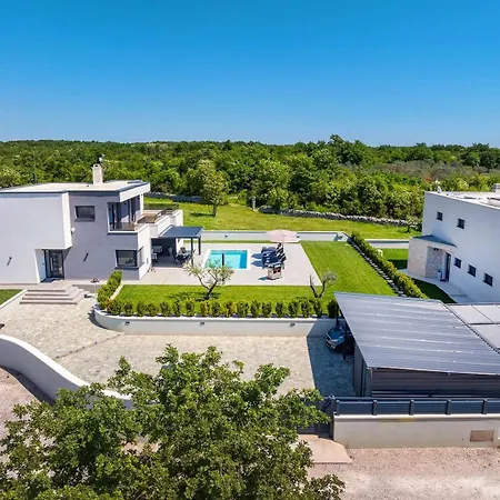 Ana Skicini Villa Juršići